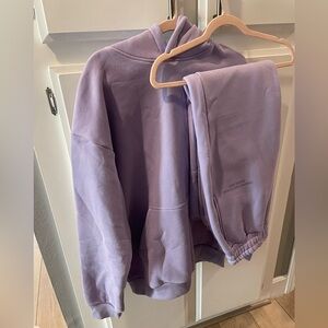 COMFRT Collection Pastel Edit Sweater size M, sweatpants, size S